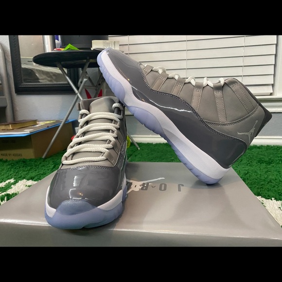 Air Jordan 11 Retro ‘Cool Grey’ 2021 - Picture 2 of 2